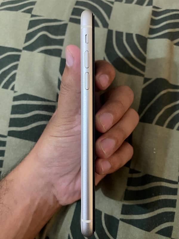 iPhone 11 Non pta (jv) 3