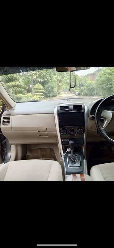 Toyota Corolla Altis 2010 3