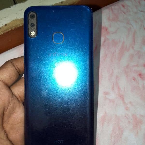 Infinix hot 8 lite 2/32 1