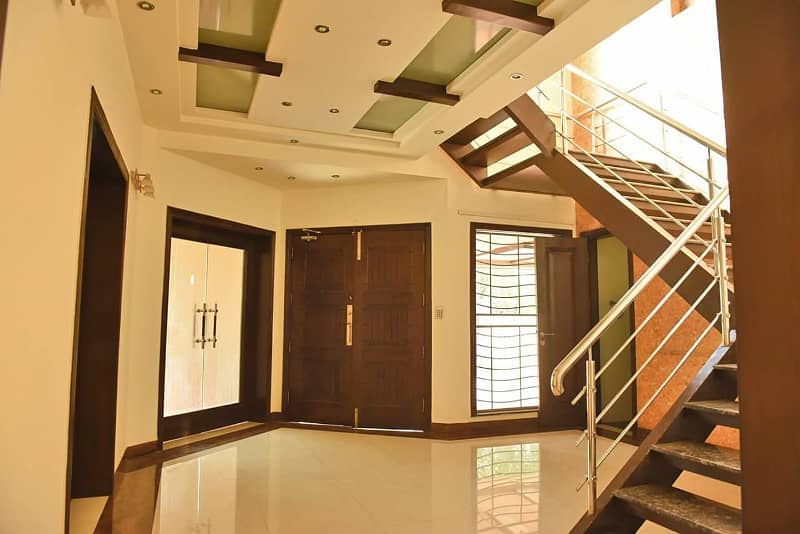 1 Kanal Slightly Used Unique Modern Design House For Sale At Prime Location Near To Park In DHA Phase 4 Lahore 1