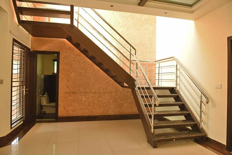 1 Kanal Slightly Used Unique Modern Design House For Sale At Prime Location Near To Park In DHA Phase 4 Lahore 14