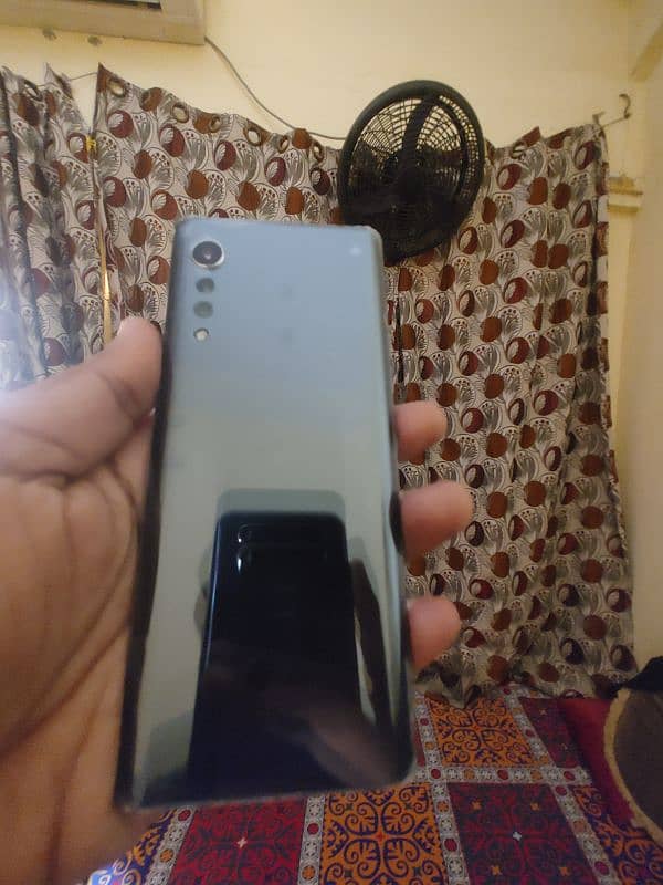 lg velvet aage scren 1