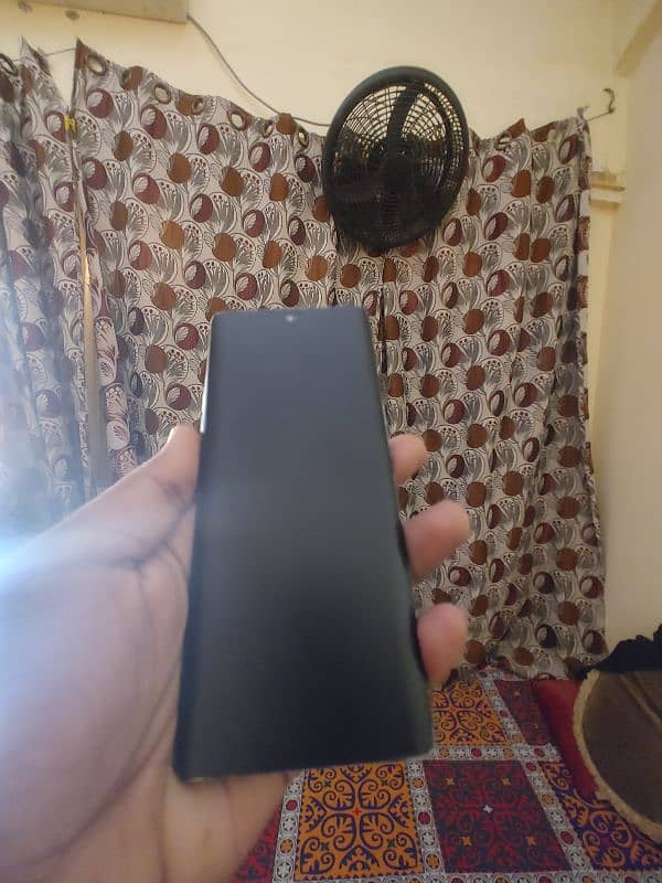 lg velvet aage scren 2