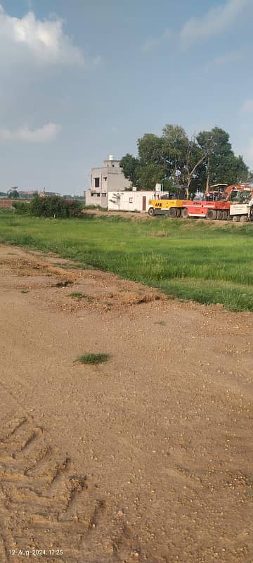 5 Marla Plot Available At Hot Location Near To park Mosque & Commercial At Reasonable Price In New Lahore City phase 3 6