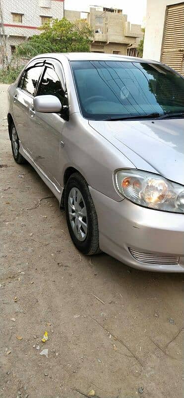 Toyota Corolla Altis 2005 4