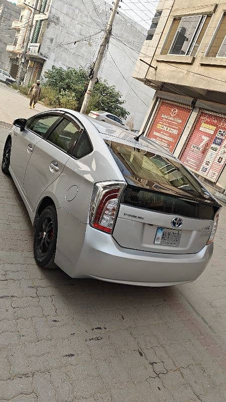 Toyota Prius 2015 4