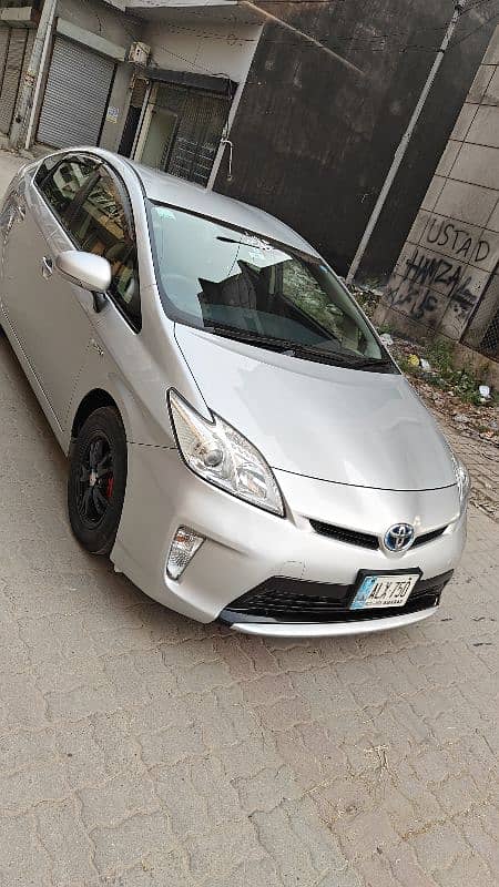 Toyota Prius 2015 6