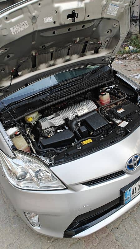 Toyota Prius 2015 10