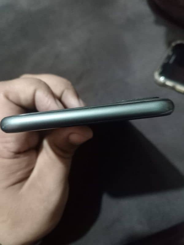 Iphone 8 plus 64gb pta 7