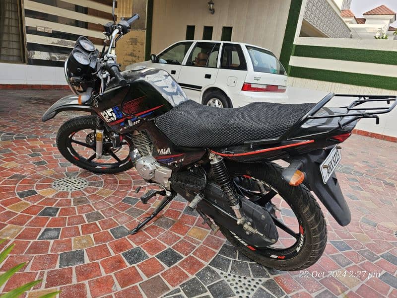 Yamaha YBR 125G 2022 4