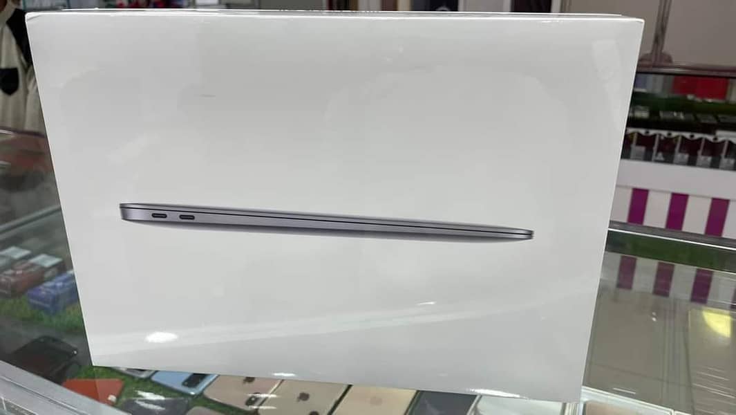 MacBook / MacBook  Air M1 MGN63LL/A 8/256gb 2