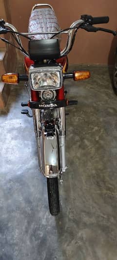 HONDA CD 70 . . 2025 MODEL JO LEGA VAH NAAM KHUD HI KAREGA. RS. 152000