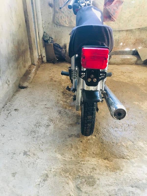 honda 125 2010 lahore namber plan litter oregnal engine ok 2