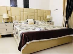 king size double bed 0