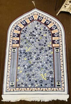 Turkish style prayer mat 0