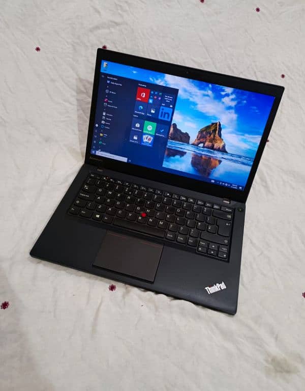 Lenovo ThinkPad Core i5-4th Gen 8GB RAM BEST Conditions 512GB HHD 14