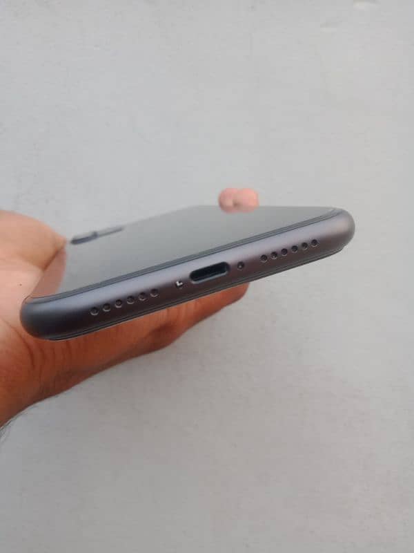 iPhone 11 My WhatsApp Number 0324)5236/442 1