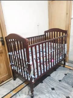 baby wooden cot