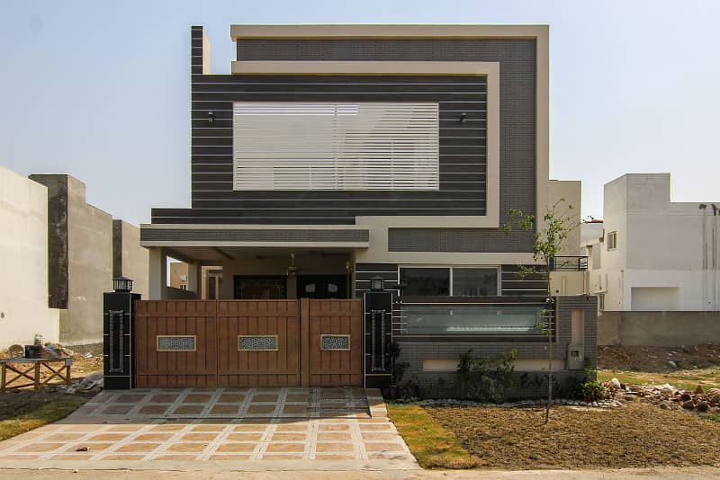 05 Marla Ultra Modern Brand New House For Rent In DHA Rehber Lahore 0