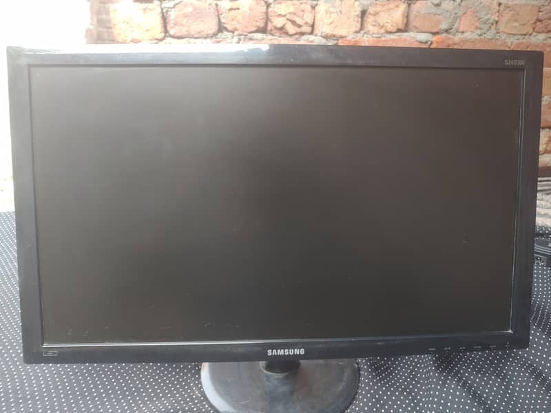 I5 6th (Exchange) 24 inch gaming LED 4GB Ram 1