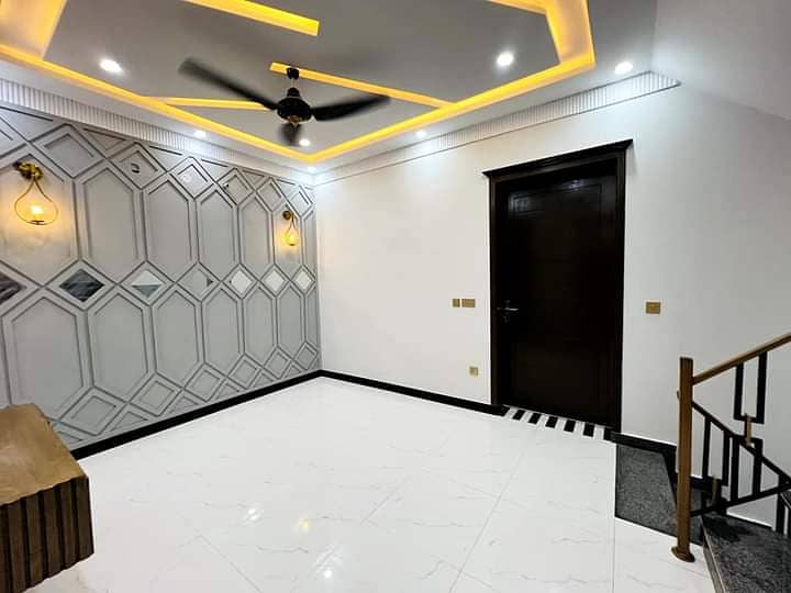 10 Marla Brand New Luxury Upper Portion For Rent In CHAMBELLI BLOCK Bahria Town Lahore 2