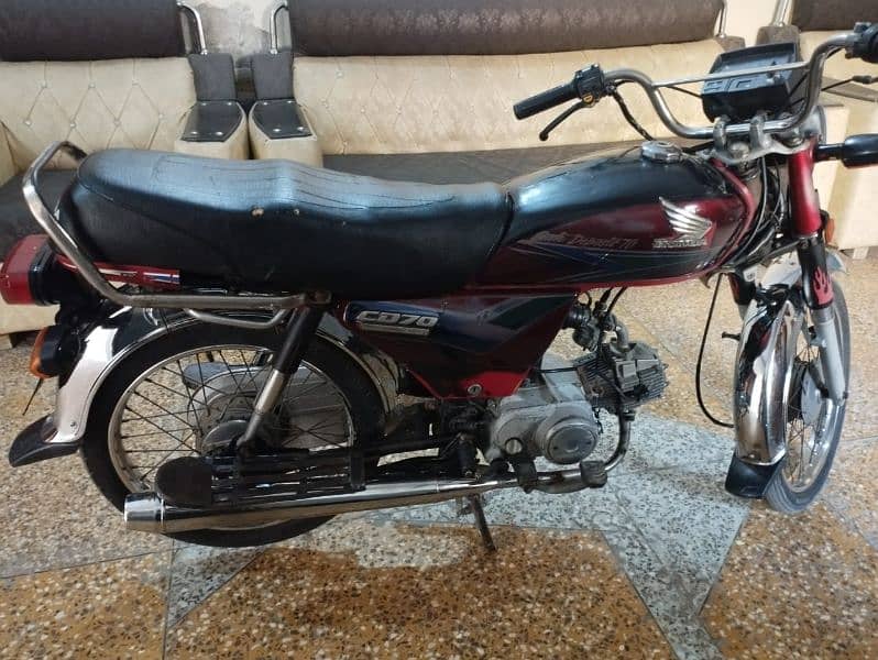 honda cd 70 bike vehari ka nomber kamaila Availabl. . 03217520723. . 1