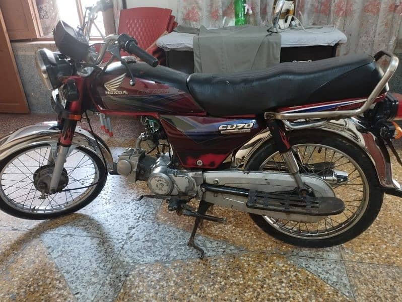 honda cd 70 bike vehari ka nomber kamaila Availabl. . 03217520723. . 4