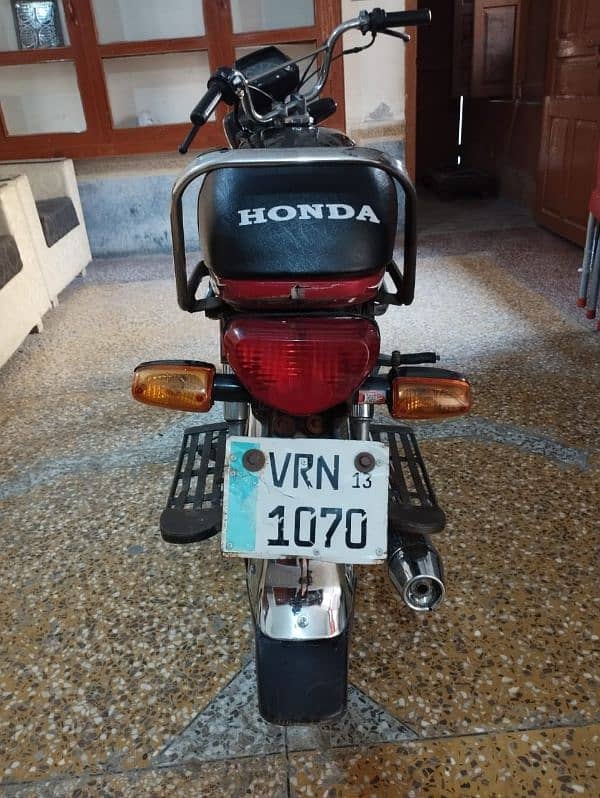 honda cd 70 bike vehari ka nomber kamaila Availabl. . 03217520723. . 8