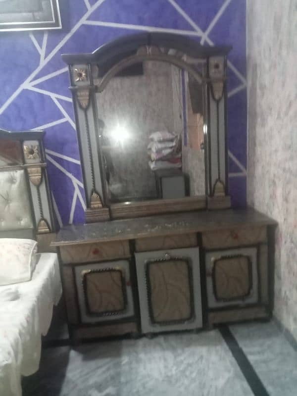 bed side table or dressing table. 4