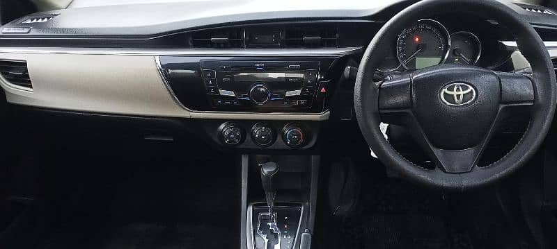 Toyota Corolla GLI 2015 Automatic 1.3 1