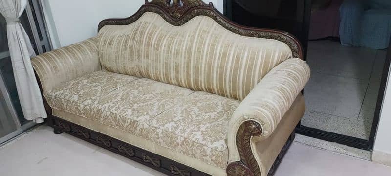 Luxury sofa set 9