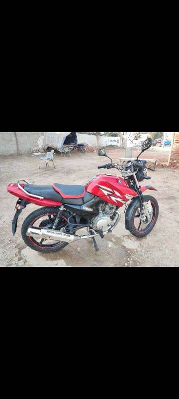 Yamaha ybr 125G 3