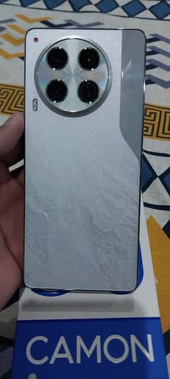 Tecno Camon 30 White 24 gb ram price negotiable