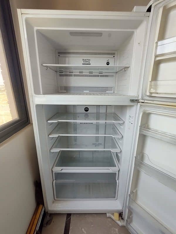 hithaci inverter refrigerator 8