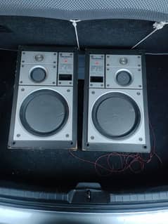 Subwoofer and speakers