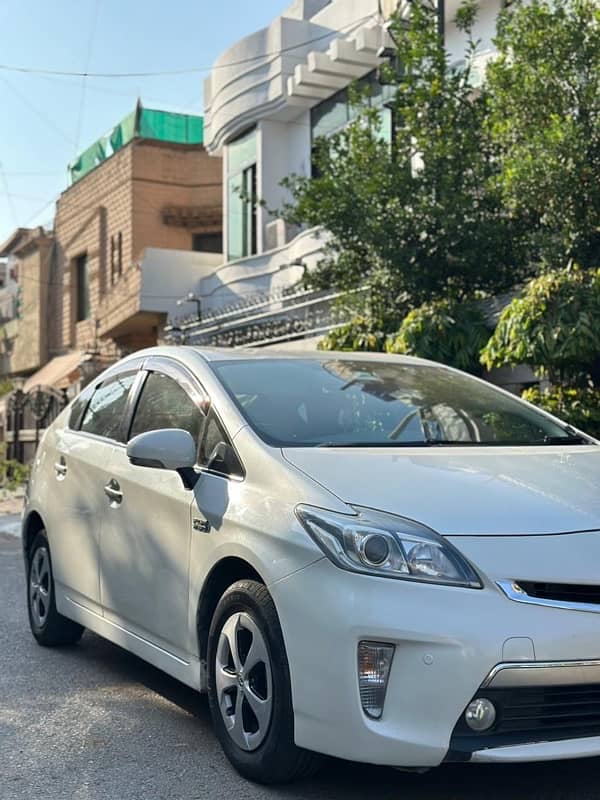 Toyota Prius 2013 PHV 5