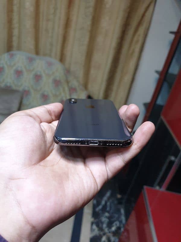 IPhone X 64GB Pta Approved 4