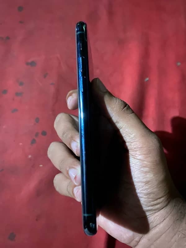 iPhone 11 Pro non pta factory unlock 64 gb orignal panel True Tone on 5