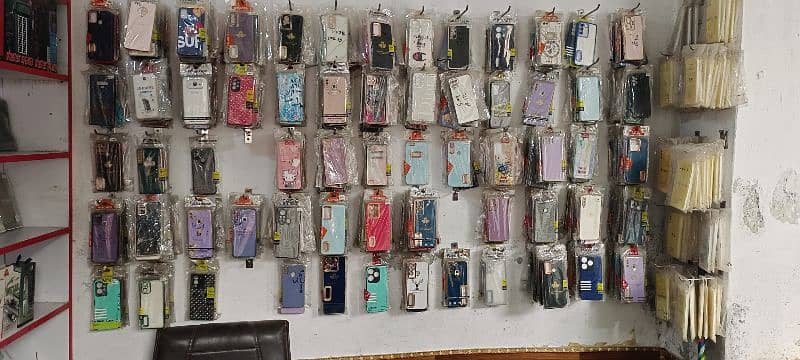 mobile accessory shop 11