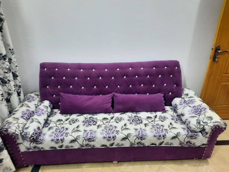 5 seater Sofa for sale 0