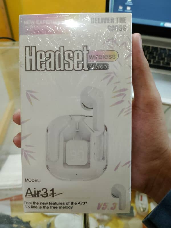 air 31 earbuds 1