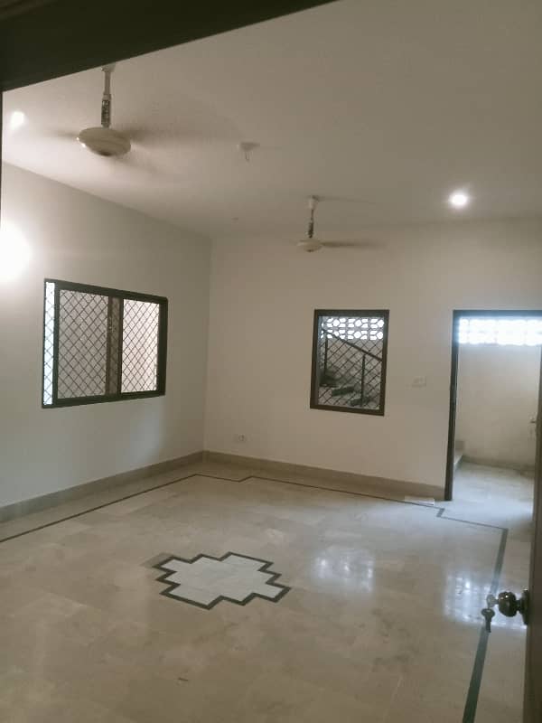 First Floor Well Maintained Available For Urgent Rent Prefer By Small Family 0