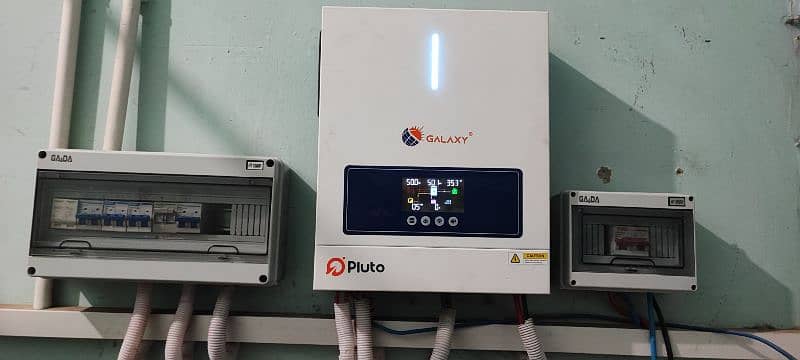 6200 Watt 6.2kw Hybrid inverter 4 months used 2