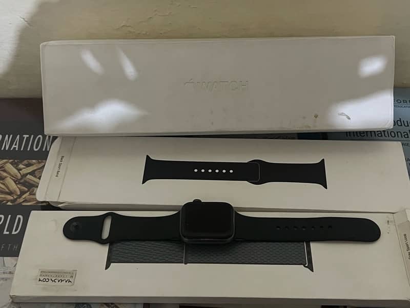 iPhone watch 4 44mm 1