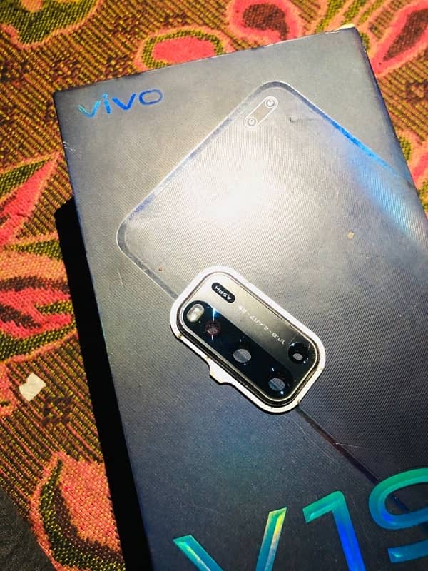 Vivo v19 8/128 3