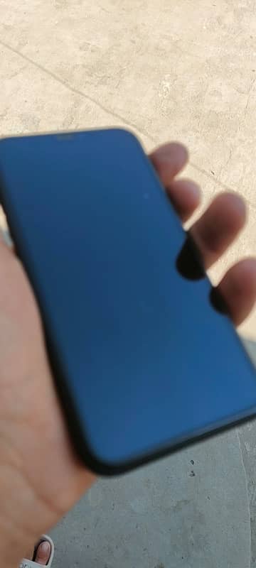 IPHONE XR NON PTA 4