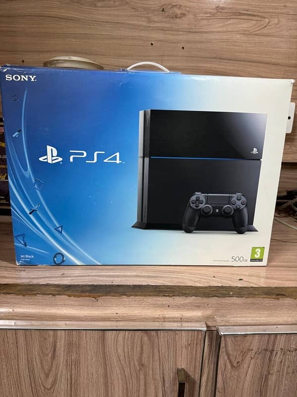 ps4slim 500GB only one month used with controller 3