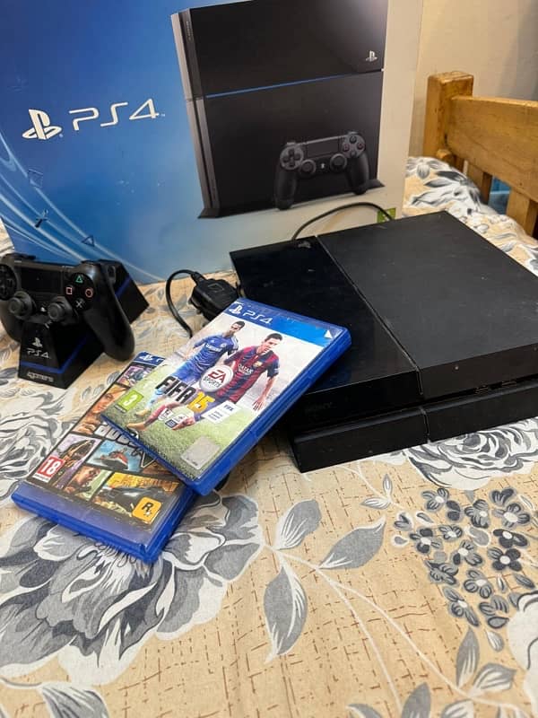 ps4slim 500GB only one month used with controller 4