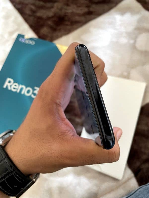 OPPO RENO 3 2