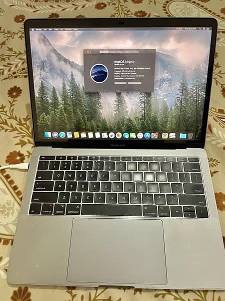 Apple Macbook Pro 13 inch - 128gb 3